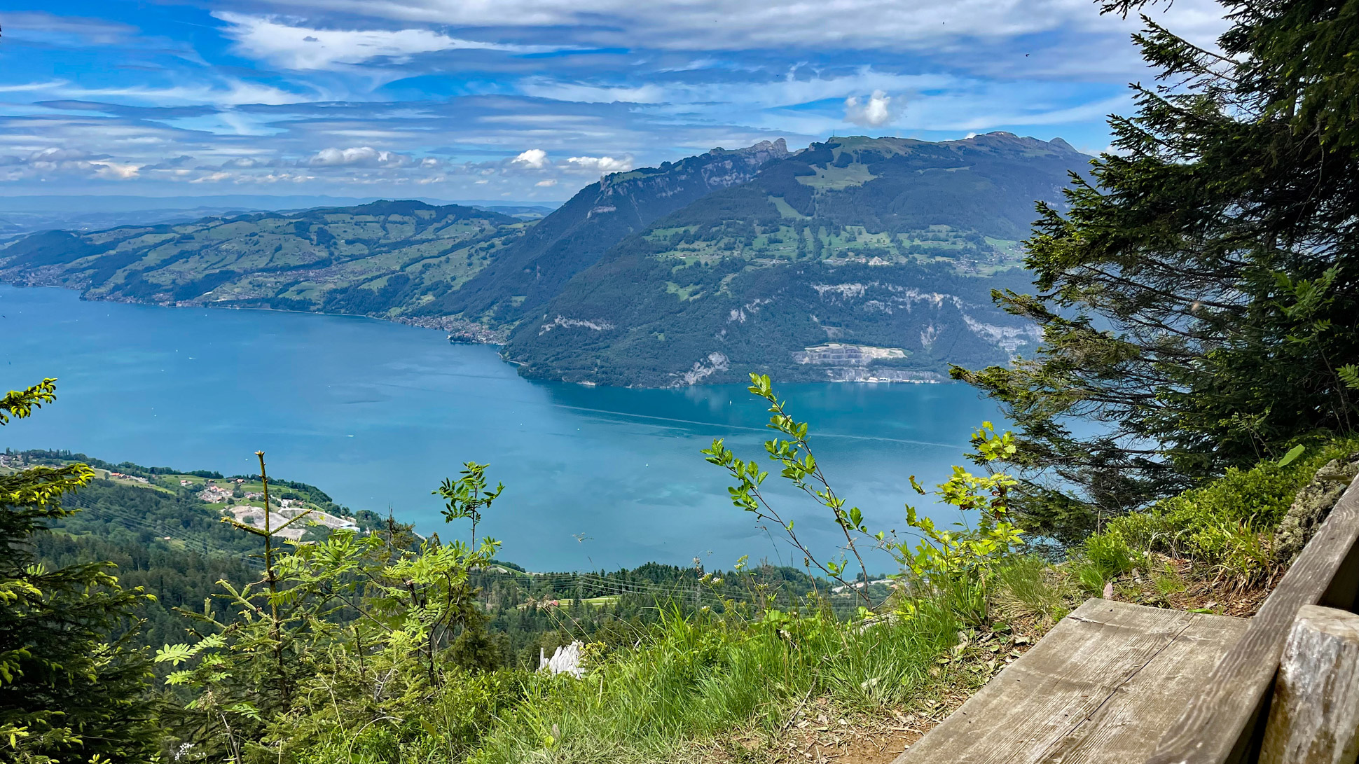 Wanderung auf dem Bänkliweg bei Aeschiried