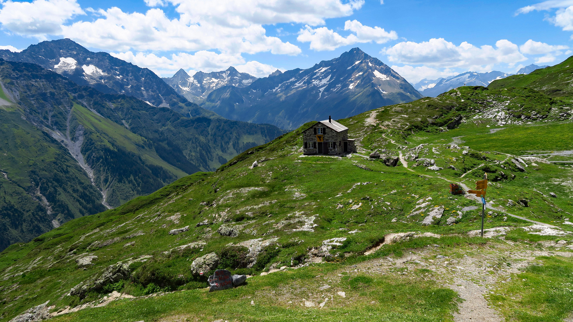 Bergwanderung im Maderanertal zur Windgällenhütte